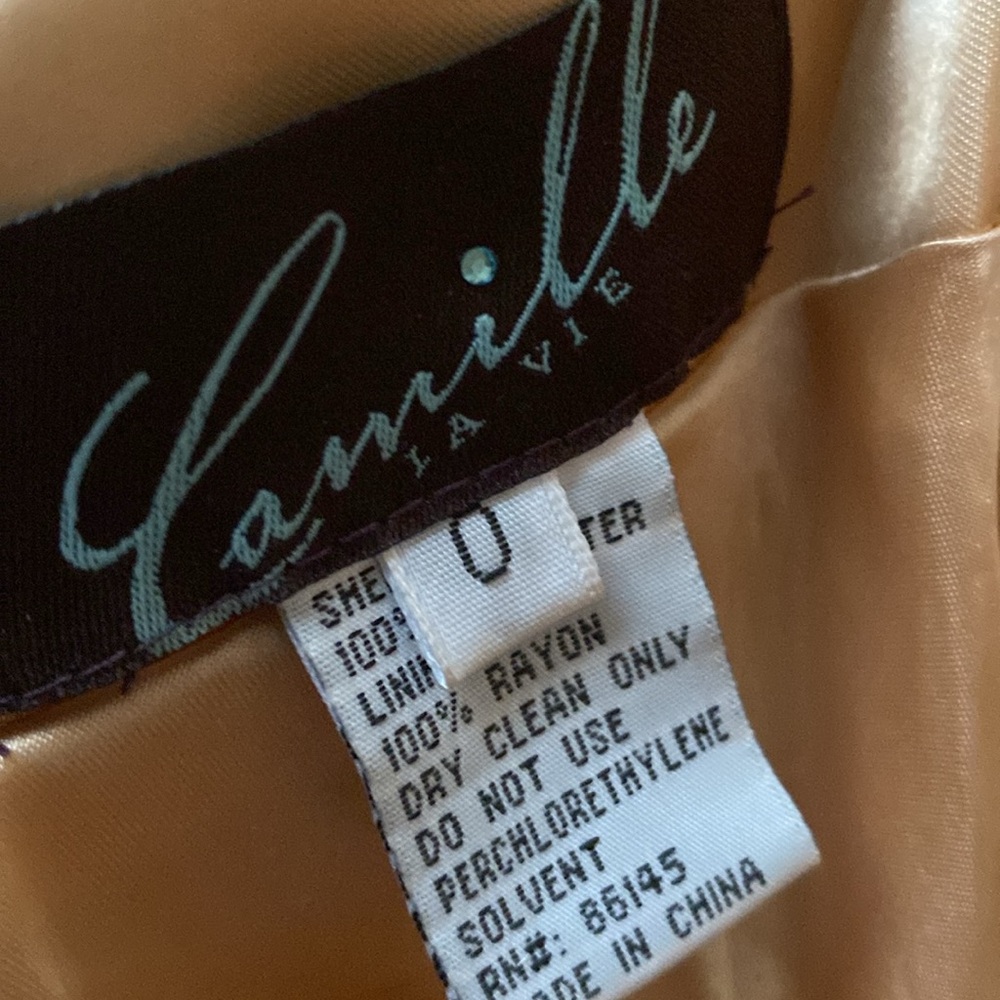 GORGEOUS PROM DRESS By Camille La Vie. Champaign Color. Junior Size 0 - Picture 4 of 8